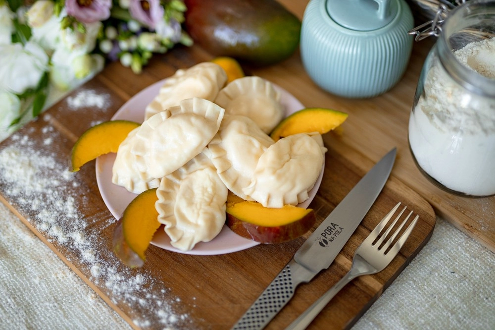 Pierogi z serem i mango